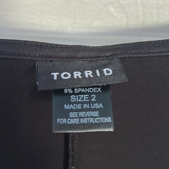 Torrid V neck cold shoulder black short sleeve tunic top size 2X - Picture 6 of 7
